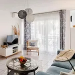 63 M2, Confort, Climatise. * Saint-Cyprien (Pyrenees-Orientales)
